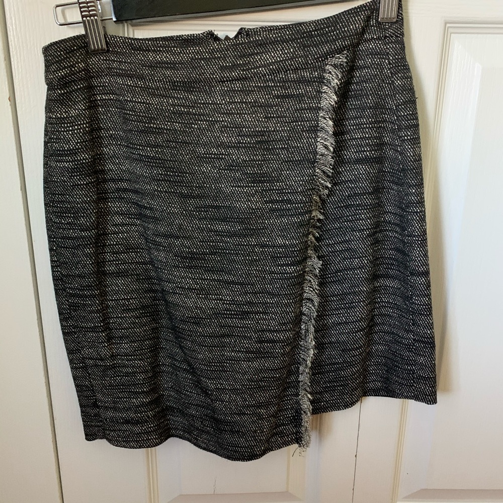 LOFT Tweed-Like Skirt!